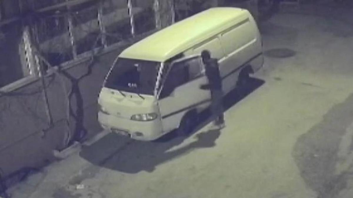 Çalıntı araç şüphelileri, 10 kilometre takip edilerek yakalandı