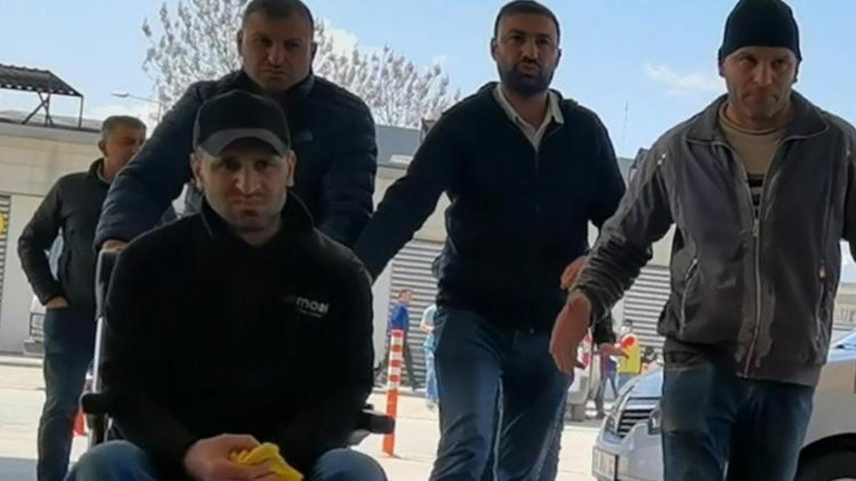 Kopan 3 parmağını arkadaşları hastaneye yetiştirdi