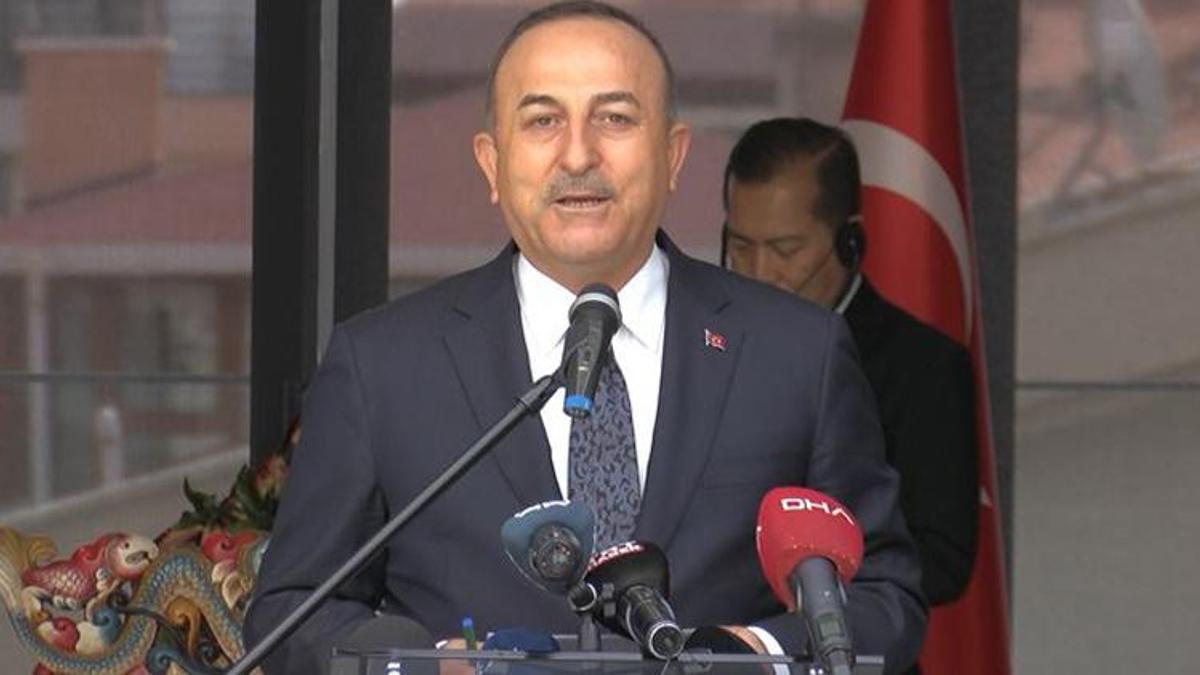 Bakan Çavuşoğlu: Endonezya ile 10 milyar dolarlık ticaret hacmine ulaşmak için çalışacağız