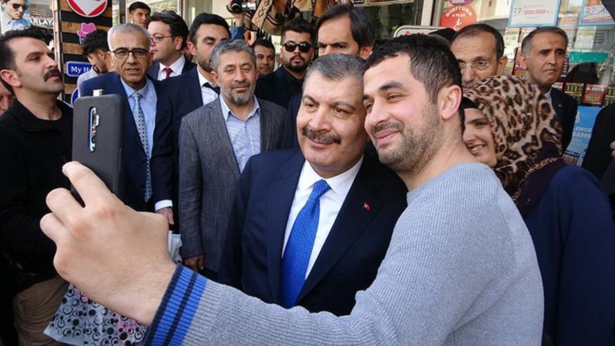 Sağlık Bakanı Koca'ya Adıyaman'da yoğun ilgi