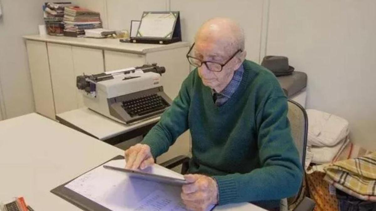 84 yıldır aynı iş yerinde çalışarak rekora imza attı! 'Sırf çalıştığını söylemek için bir iş yapılmaz'