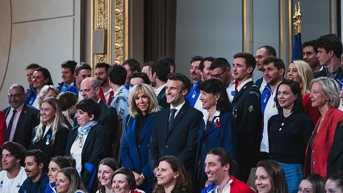 Fransa’da Macron-Le Pen yarışı başladı