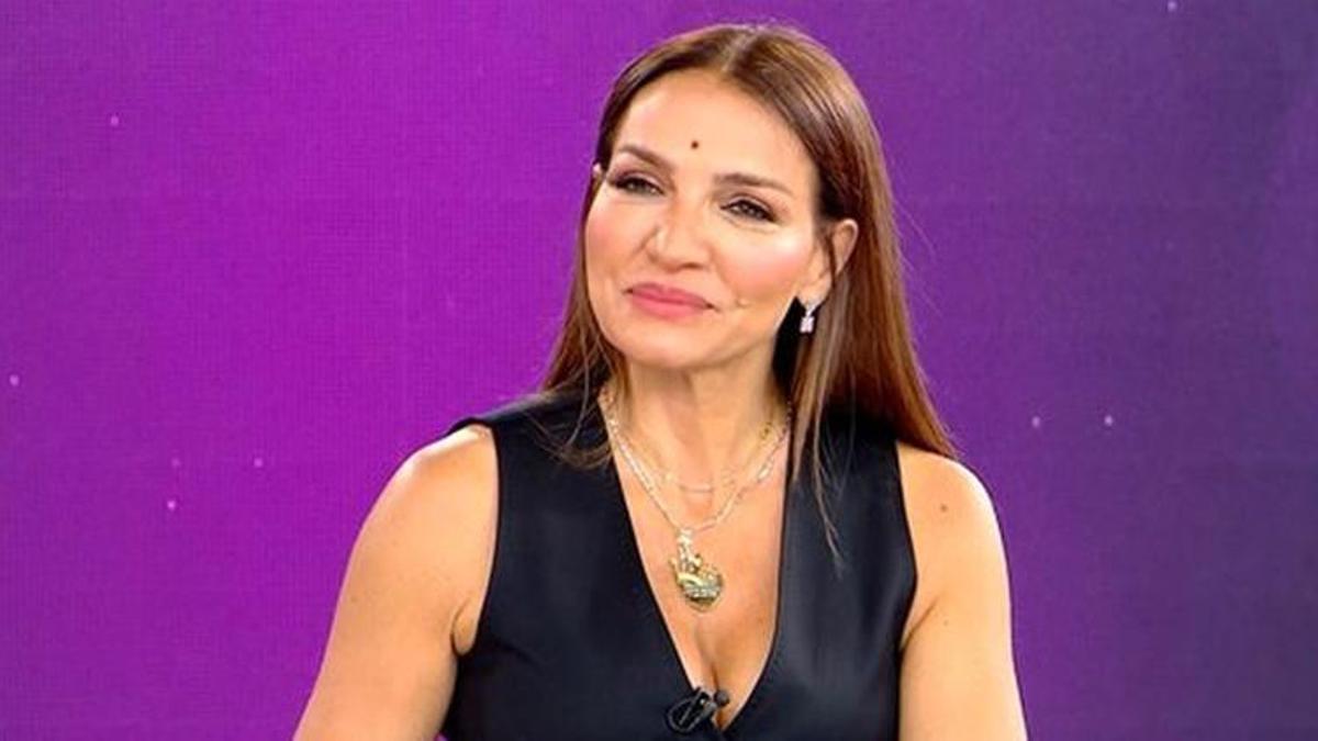 Ebru Akel evlilik teklifi aldı!