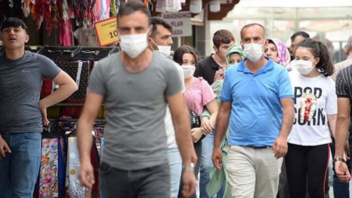 Maske yasağı ne zaman kalkacak, maske zorunluluğu okullarda, toplu taşımada, kapalı alanlarda kalktı mı? Maske yasağında son durum!