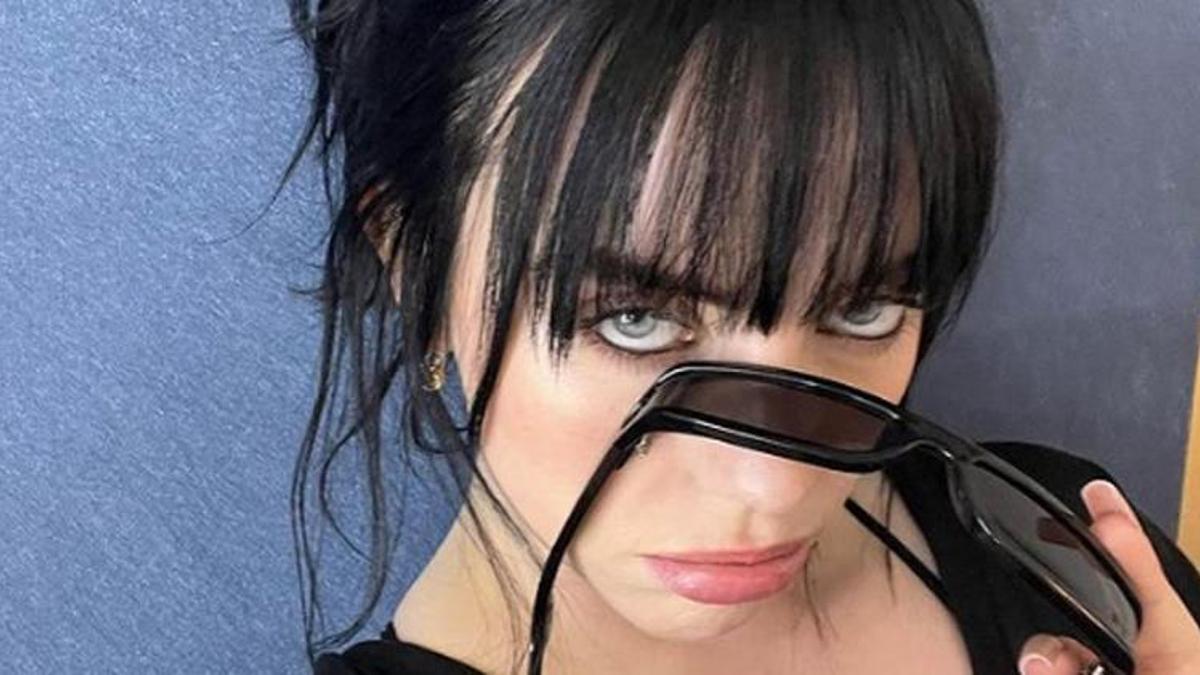 Billie Eilish çocukluk aşkı olan ünlü ismi açıkladı!