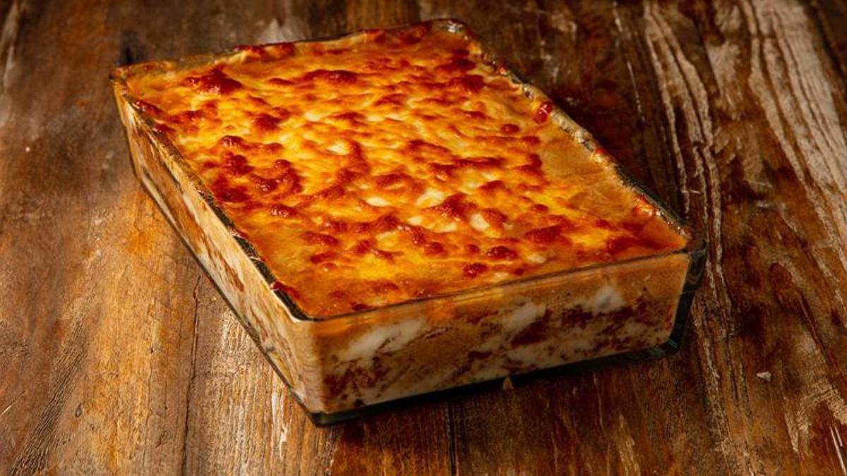 Arda'nın Ramazan Mutfağı -Beşamel Soslu Musakka Tarifi - Beşamel Soslu Musakka Nasıl Yapılır?