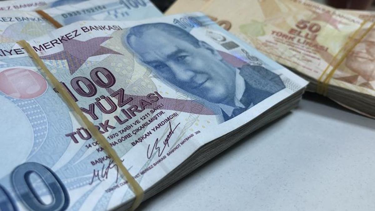 Emekliye ve memura büyük zam Oran verildi tek tek hesaplandı! 3 bin 500 lira...