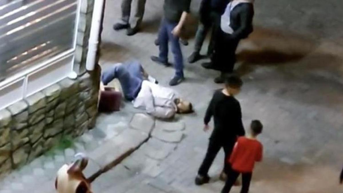 Zeytinburnu’nda sokak ortasında silahlı çatışma: 3 yaralı