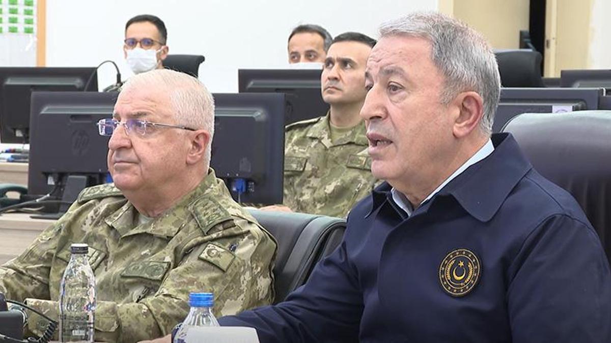 Bakan Akar'dan Yunanistan açıklaması: Gerekli tepki misliyle gösteriliyor
