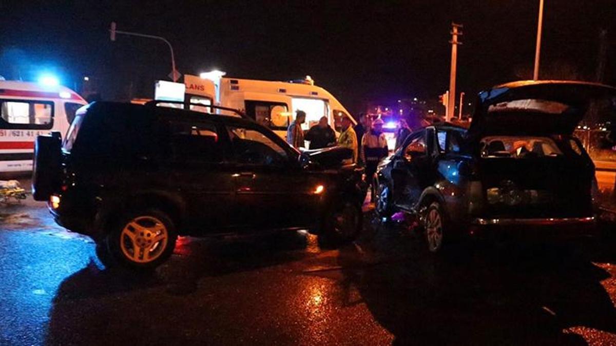 Ankara’da düğün dönüşü kaza: 2’si ağır 8 kişi yaralı