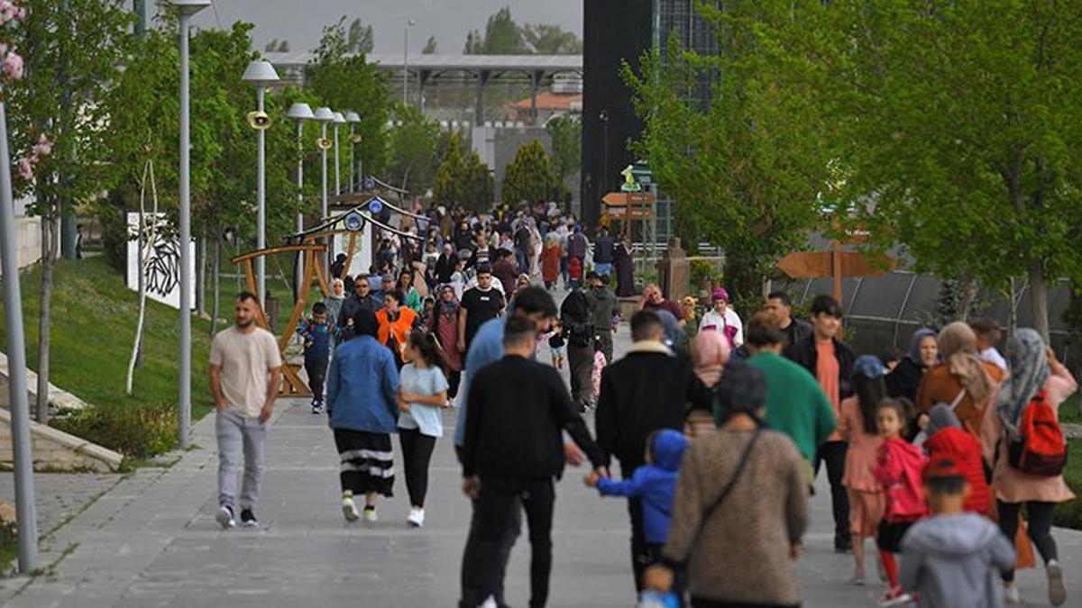 Ücretsiz olduğunu duyan oraya koştu! Yoğun ilgi...