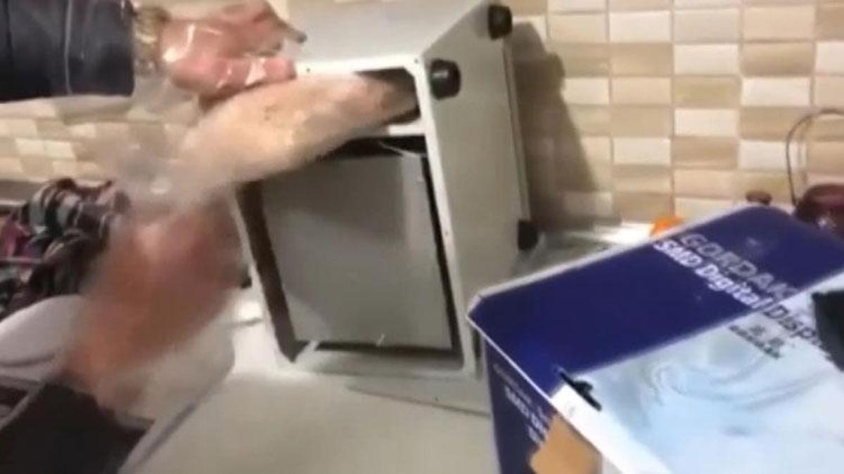 Beylikdüzü'nde uyuşturucu hapları kızartma makinesine saklamış