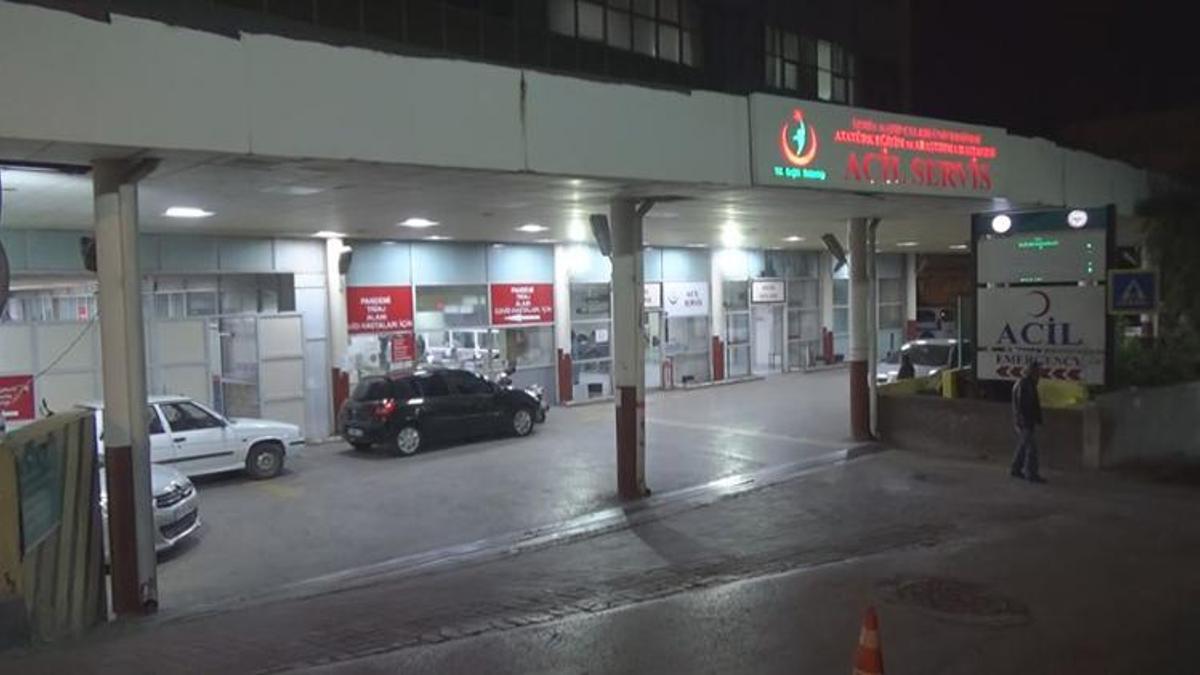 İzmir'de iki grup arasında bıçaklı kavga: 1'i ağır 2 yaralı