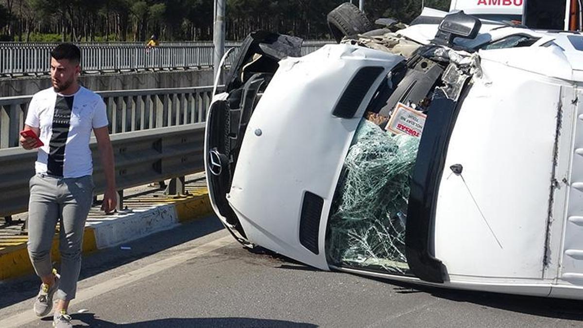 Antalya'da tur minibüsü devrildi! 9 turist yaralı
