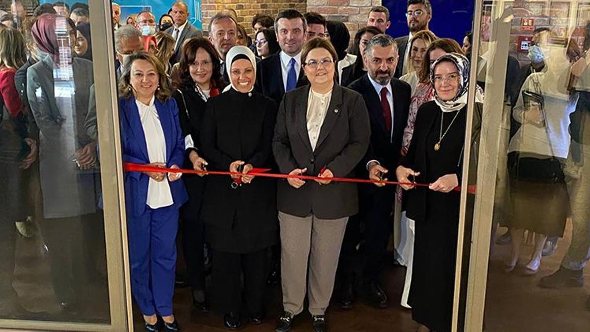 Bakan Yanık, 'Gözümden Gönlümden' resim sergisini açtı