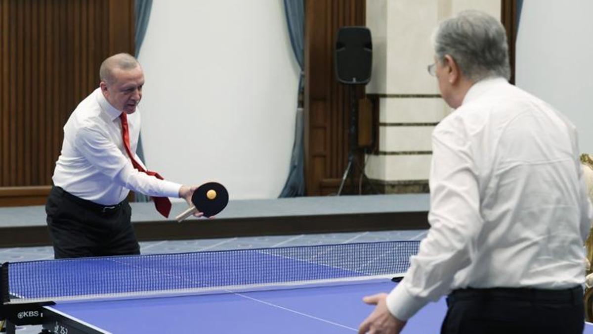 Cumhurbaşkanı Erdoğan, Tokayev ile masa tenisi oynadı
