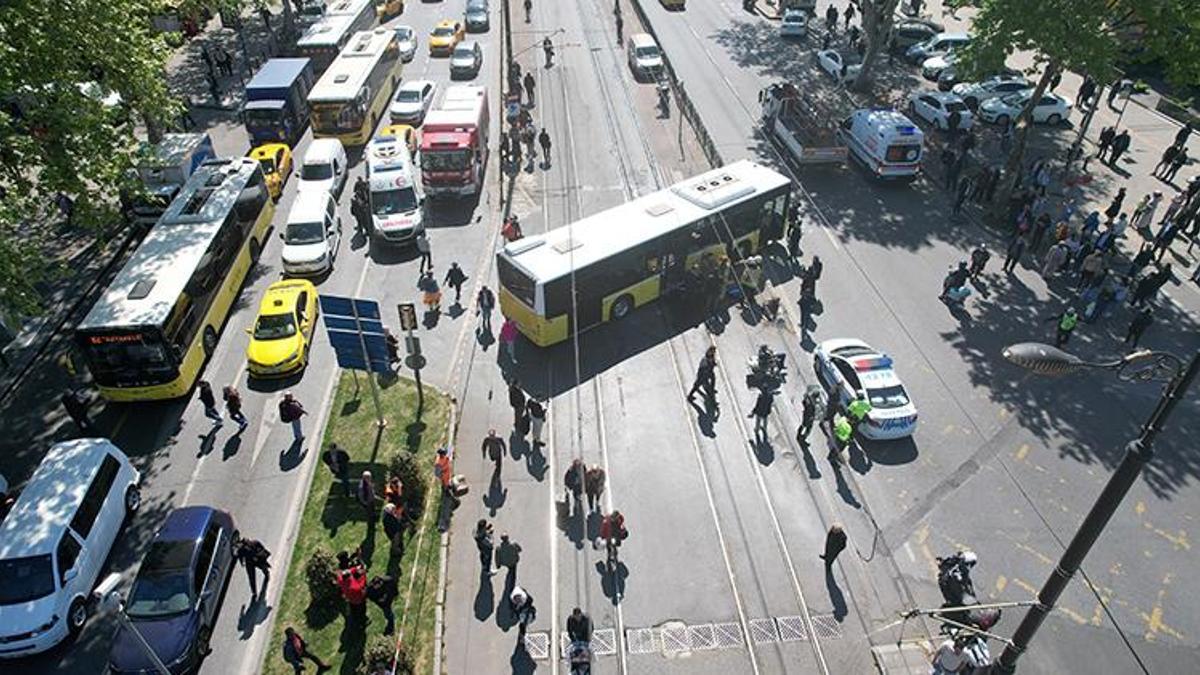 Fatih'te tramvay ile İETT otobüsü çarpıştı: 6 yaralı