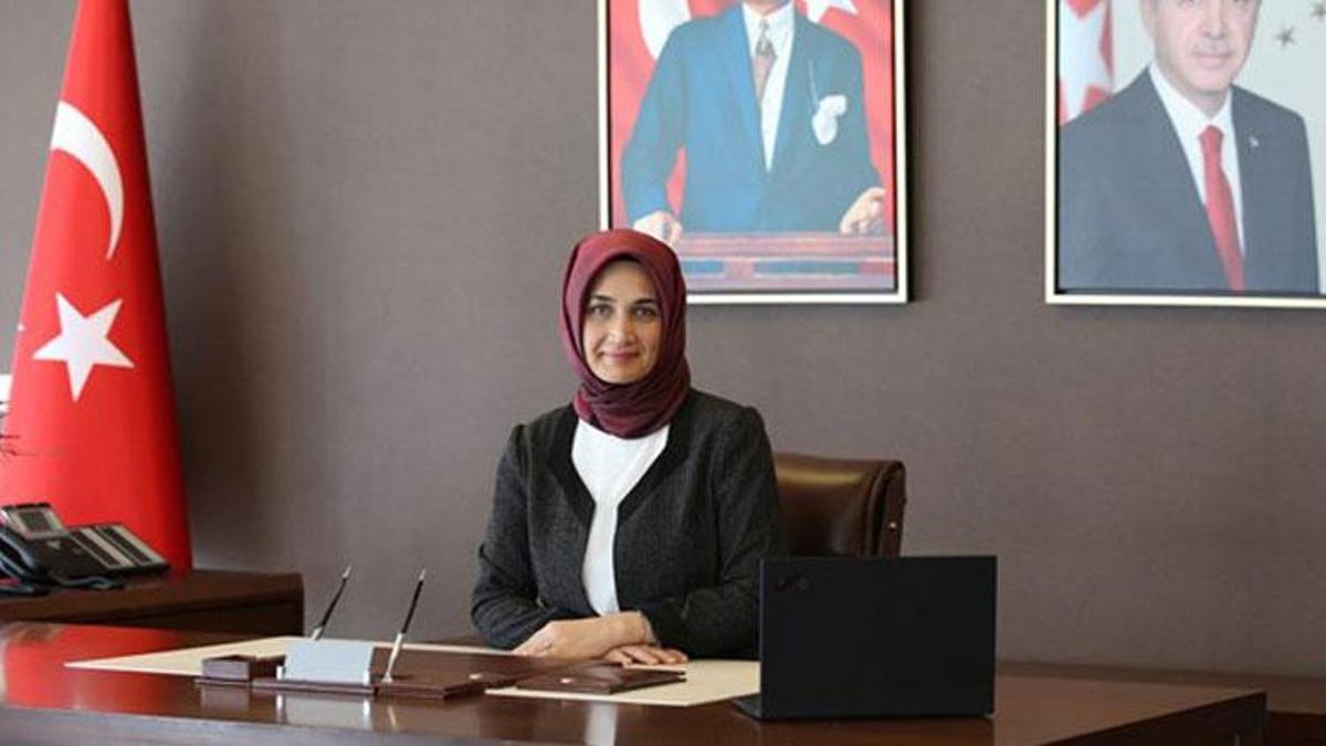 Afyonkarahisar'ın ilk kadın valisi Kübra Güren Yiğitbaşı oldu