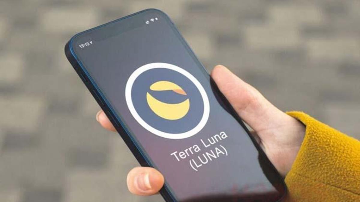 Delist ne demek, delist luna nedir? Terra Luna delist olur mu, oldu mu, delist olursa ne olur? Luna Coin yorum, grafik ve delist etmek anlamı!
