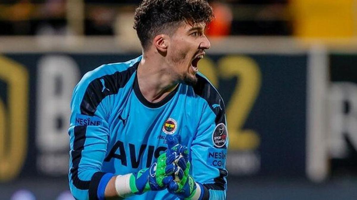 Beklenen oldu! Altay Bayındır'a yeni sözleşme