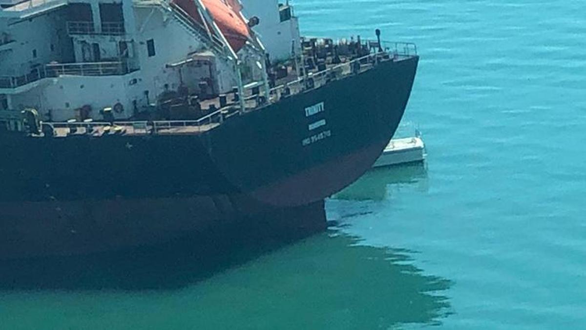 İzmit Körfezi'ni kirleten gemiye 3 milyon lira ceza