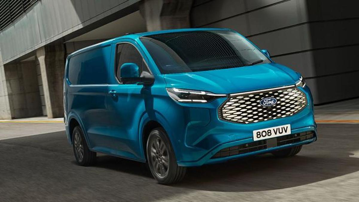 Kocaeli'nde üretilecek yeni E-Transit Custom görücüye çıktı!