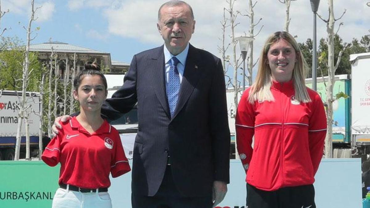 Cumhurbaşkanı Erdoğan: Sizi yalnız bırakmayacağız, ne gerekiyorsa yapmakta kararlıyız