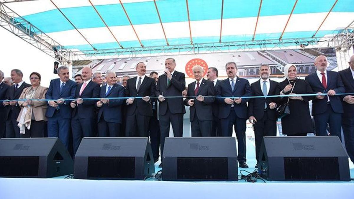 Rize-Artvin Havalimanı açıldı! Cumhurbaşkanı Erdoğan canlı yayında müjdeleri peş peşe duyurdu