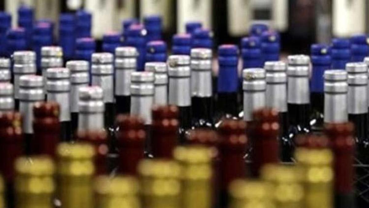 Alkole zam geldi mi, alkol fiyatlarına yeni zam var mı? 17 Mayıs Yeni Rakı, Tekirdağ, Kulüp, Altınbaş, İzmir Rakısı, İstanblue, Smirnoff, Binboa güncel fiyatları listesi!