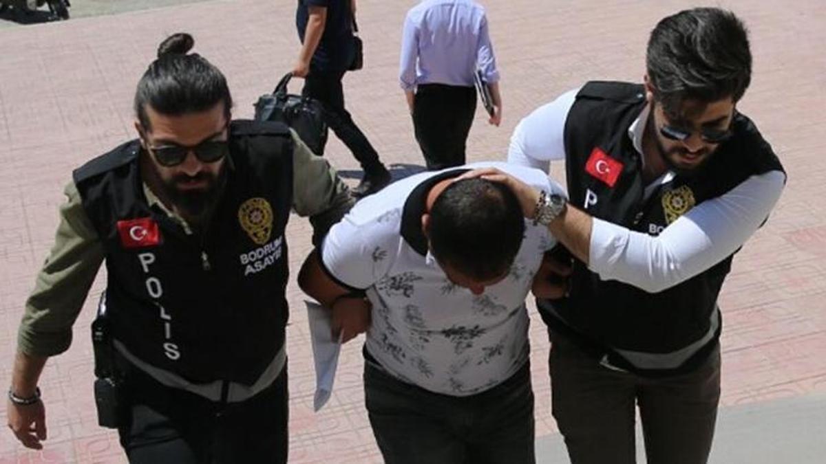 Karısını öldürüp intihar süsü vermişti! 1,5 yıl sonra abisinin kimliğiyle yakalandı!