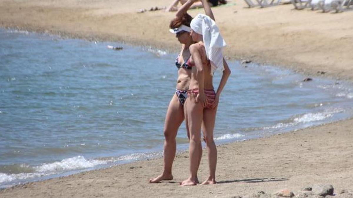 Hava yeniden ısındı, plajlar doldu