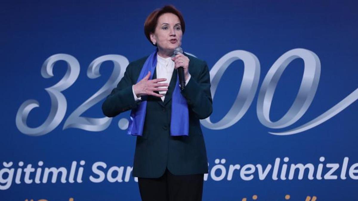 İYİ Parti'nin İstanbul'da 100 bin üyeye ulaşması kutlaması