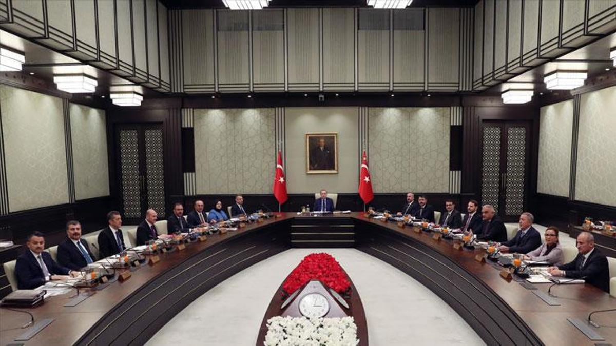 Fahiş fiyatlar, enflasyon, hükümlü izinleri, NATO... Cumhurbaşkanlığı Kabinesi bugün toplanıyor!