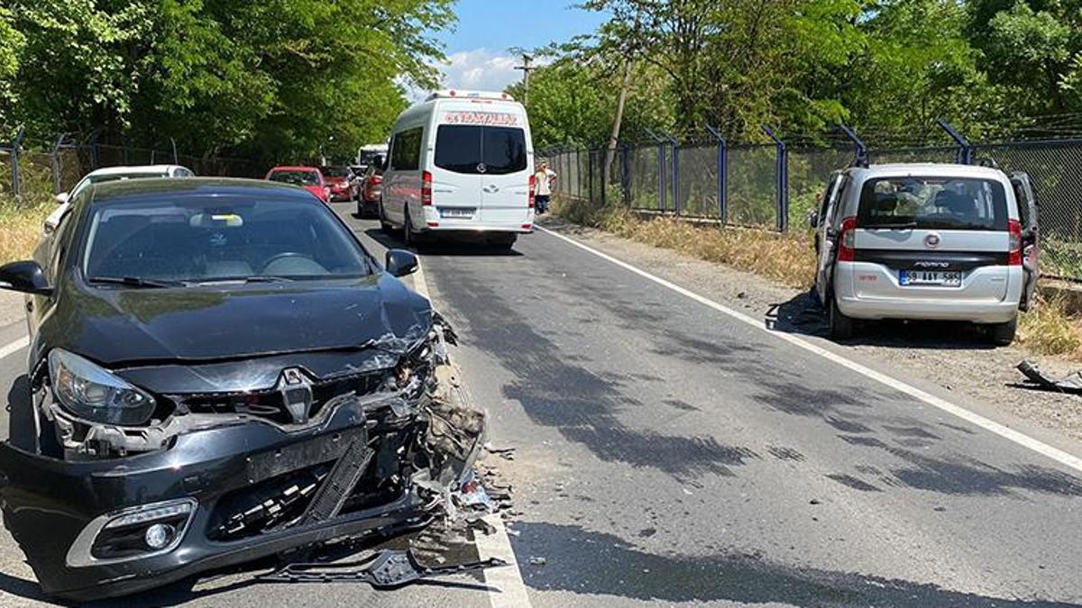 Uçan evrakı yakalamak isteyince kaza yaptı! Anne ile 3 çocuğu yaralandı