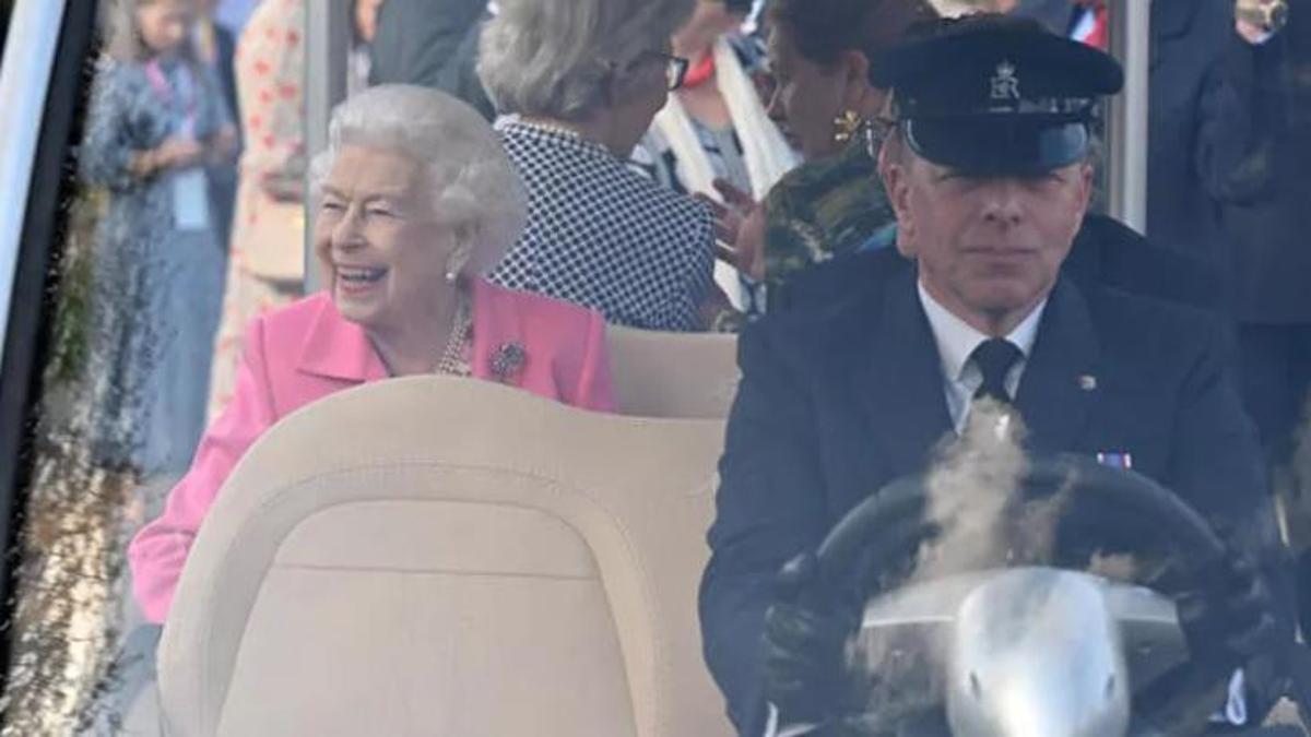 Sağlık sorunlarıyla mücadele eden Kraliçe II. Elizabeth ortaya çıktı!