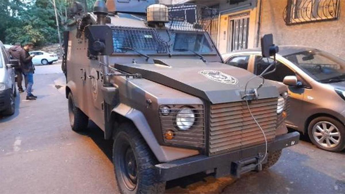İstanbul'da uyuşturucu operasyonu; polisi gördü, uyuşturucuyu pencereden attı
