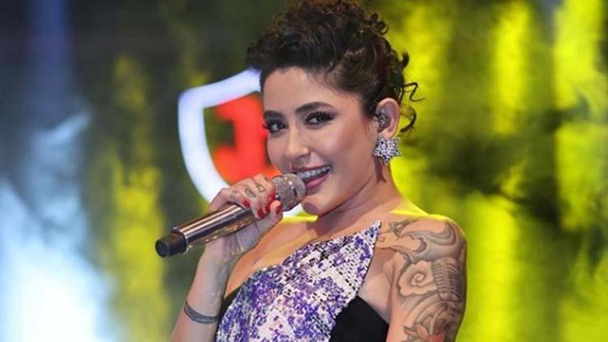 Melek Mosso kimdir, kaç yaşında, nereli ve evli mi? Melek Mosso şarkıları ve kariyeri