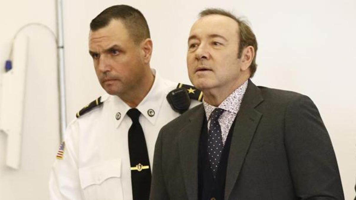 Ünlü oyuncu Kevin Spacey hakkında 3 erkeğe yönelik cinsel saldırı suçlaması