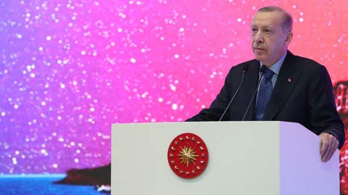 27 Mayıs Darbesi'nin 62. yılı... Cumhurbaşkanı Erdoğan canlı yayında tarihi belgeyi gösterdi: Bay Kemal’in söylediklerinden farkı var mı?