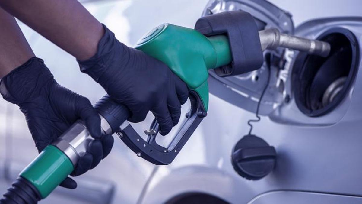 Akaryakıt fiyatlarıyla ilgili flaş gelişme! Benzin ve motorine yeni zam! İşte fiyatlar