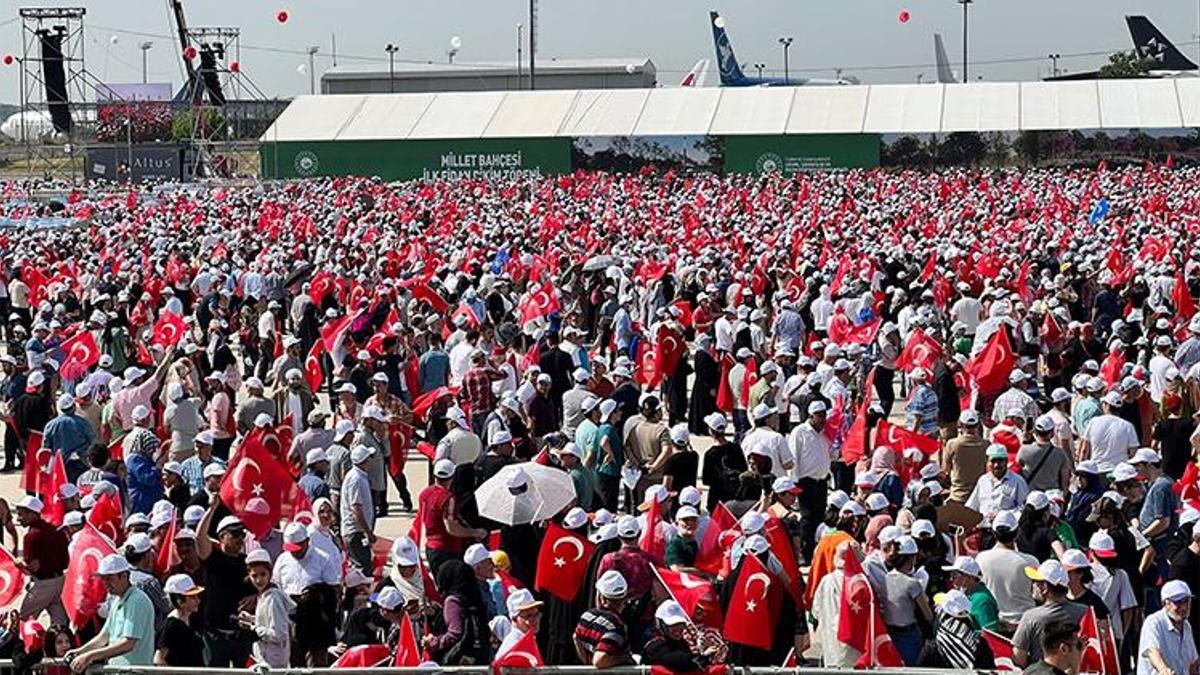 İstanbul’da fetih coşkusu Atatürk Havalimanı Millet Bahçesi ile taçlanıyor! Cumhurbaşkanı Erdoğan ilk fidanı dikti