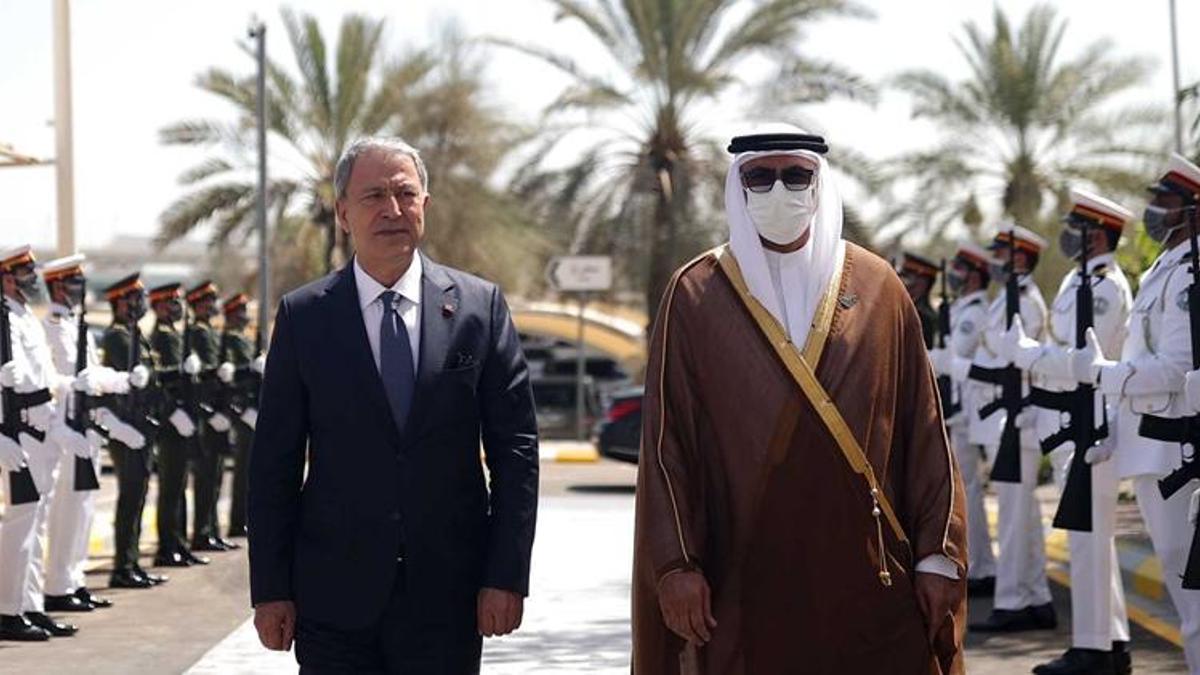 Bakan Akar, BAE Savunma Bakanı Al Bowardi ile görüştü