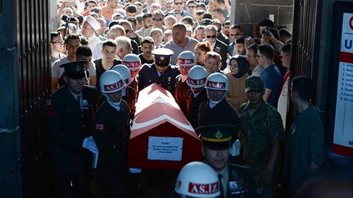 Şehit Uzman Çavuş Serttaş, Diyarbakır'da son yolculuğuna uğurlandı