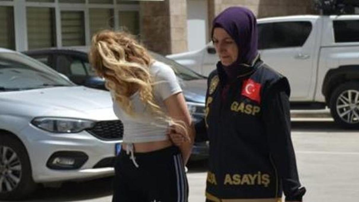 Escort kadının planı deşifre oldu! Gittiği evlerde 3 kişiyle birlikte...