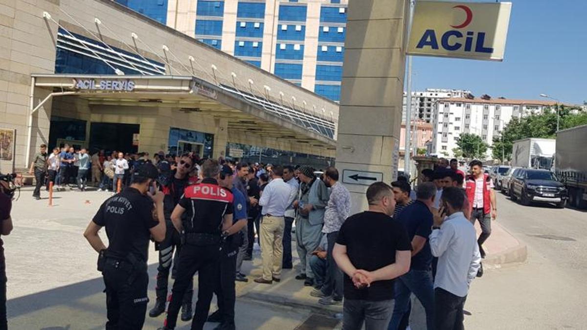 Siirt kırsalında yola döşenen mayın patladı: 2 asker yaralı