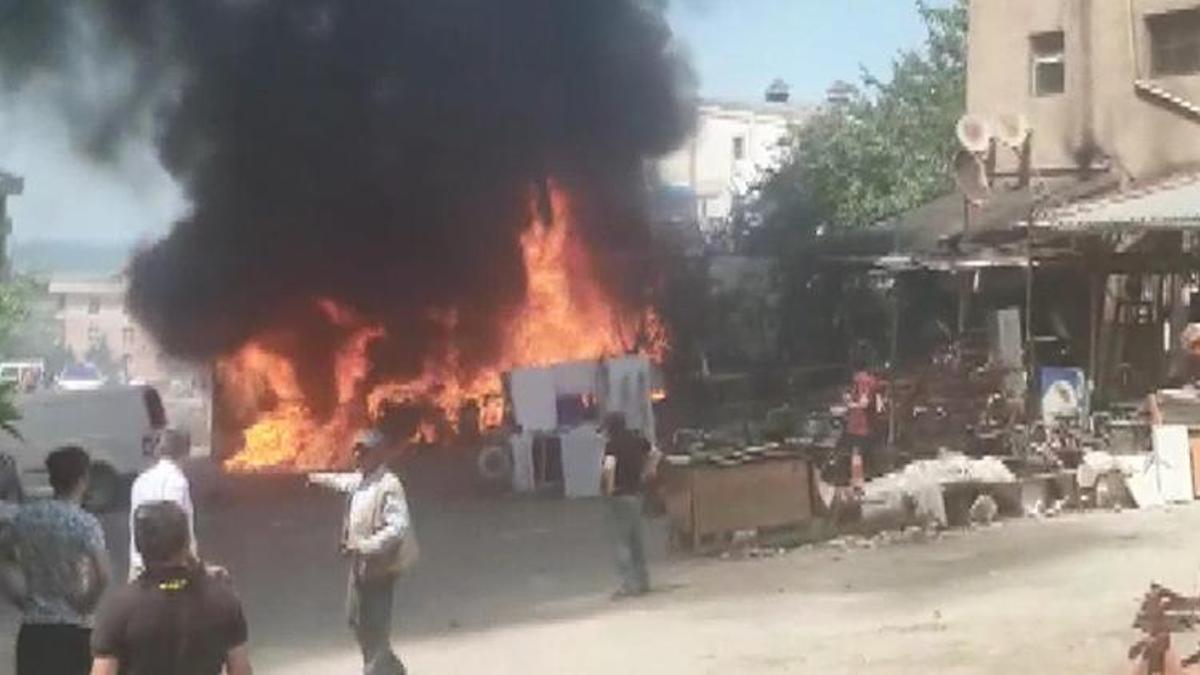 Çatalca'da depo alev alev yandı