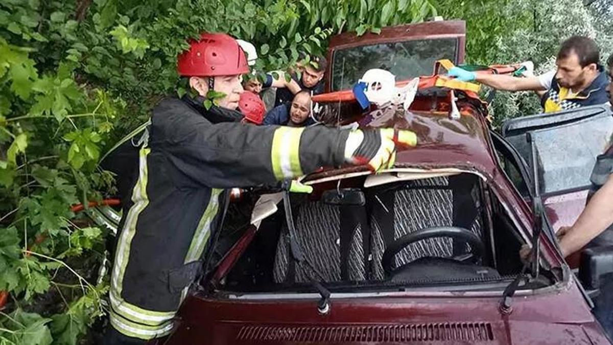 Denizli'de trafik kazası yürekleri yaktı! Anne ve 2 yaşındaki kızı vefat etti