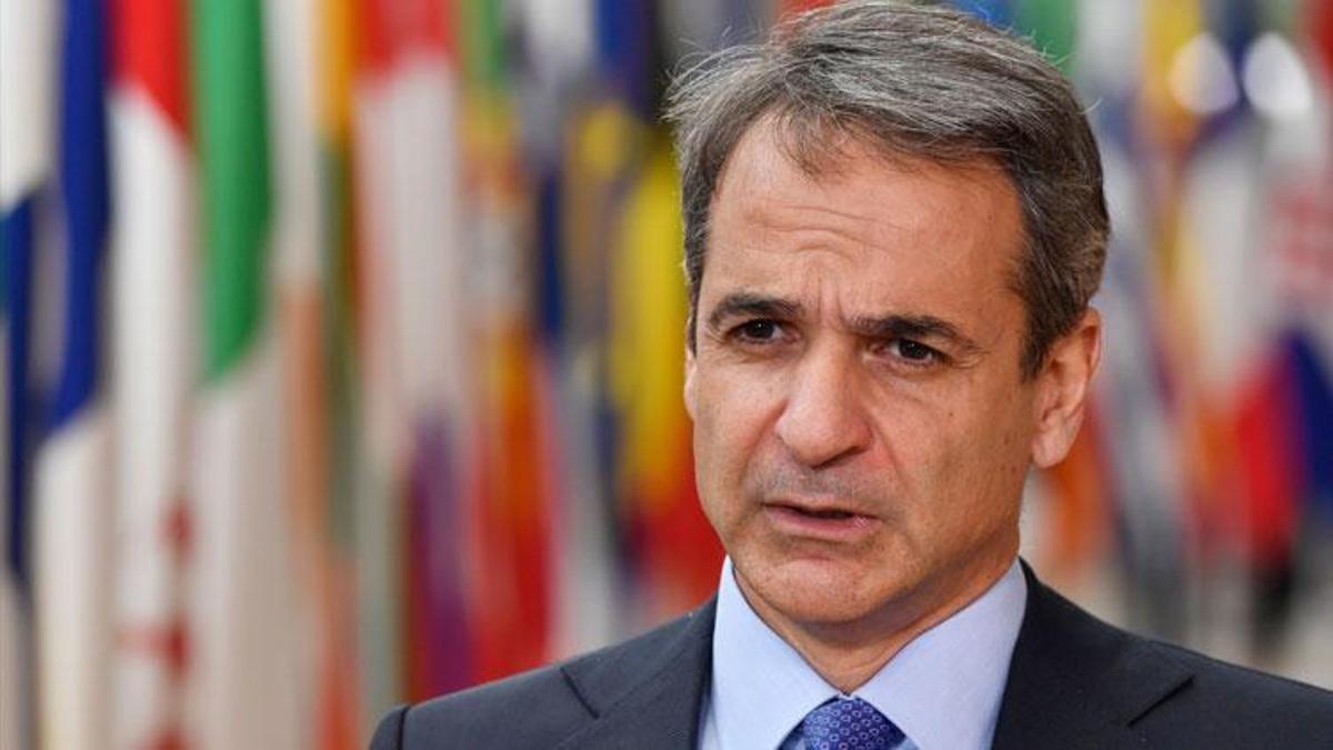 ABD, Almanya ve Fransa'dan destek alan Miçotakis silahlandırılan Ege adalarında şov yaptı