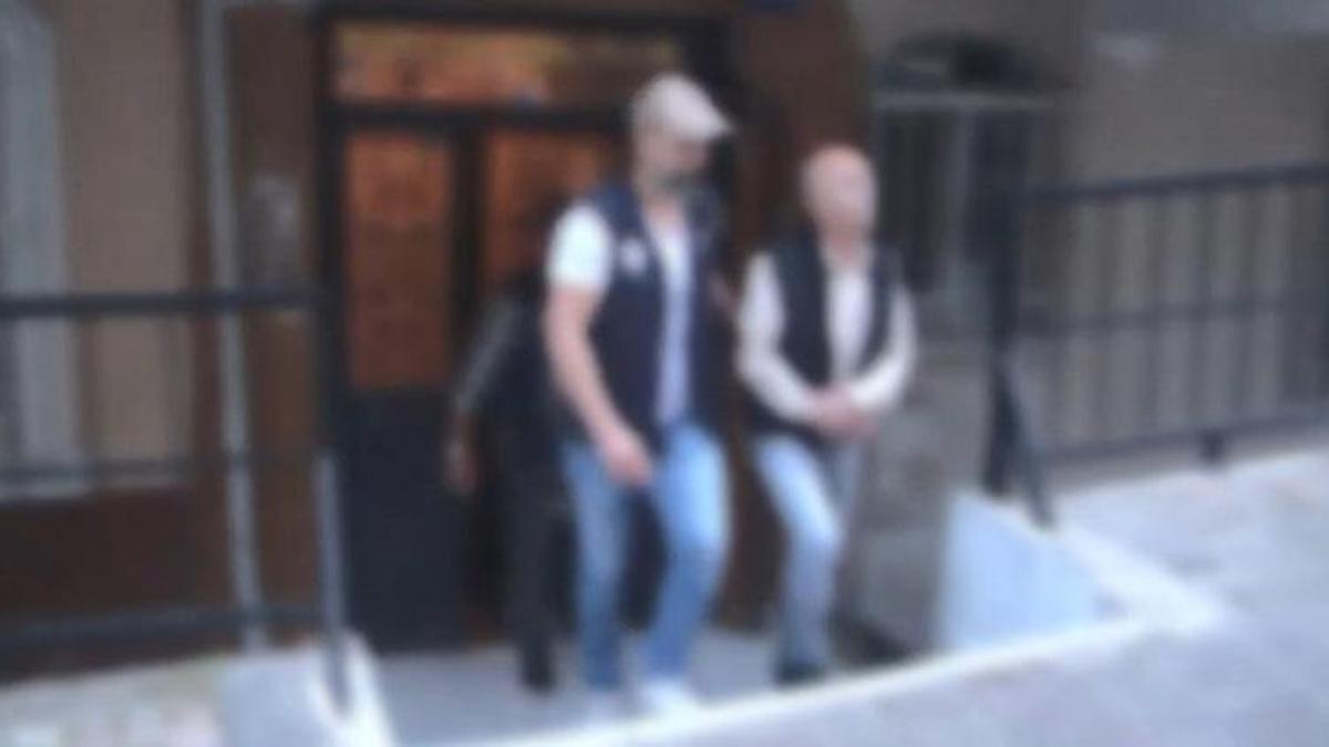 PKK'ya fon sağlamakla suçlanan şüphelilere 5 ilde operasyon! GÖÇİZDER binasında arama yapıldı