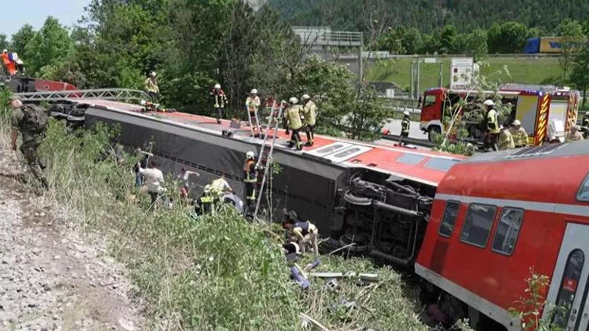 Almanya'da feci tren kazası! Çok sayıda ölü ve yaralı var
